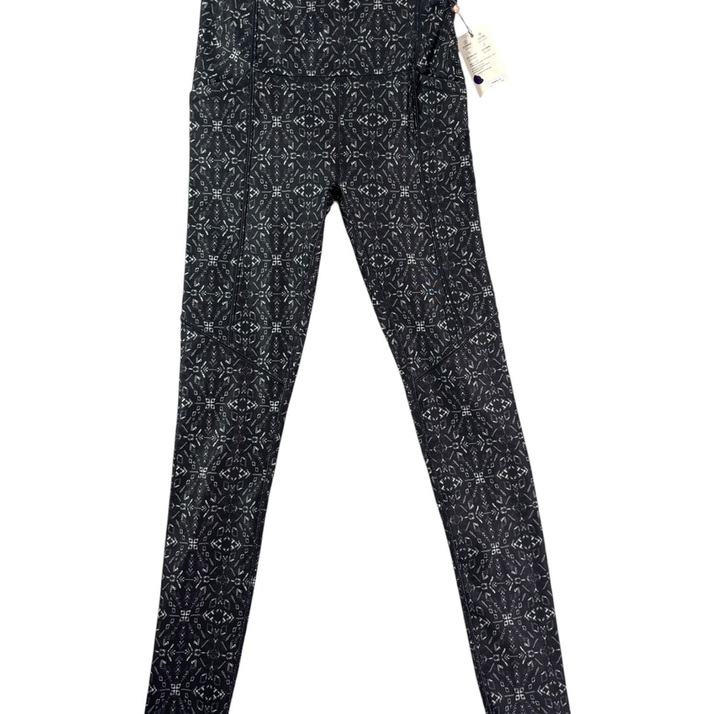 Calia Tipped Point Cold Dash Leggings Womens XS Black Folklore Print High Rise